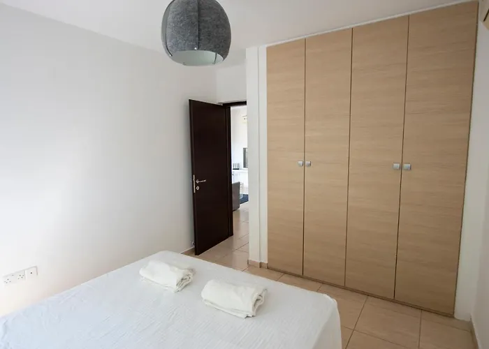 Glabur - The Master Atelier - City, Free Parking & Wifi, Welcomes You!!! Apartmán