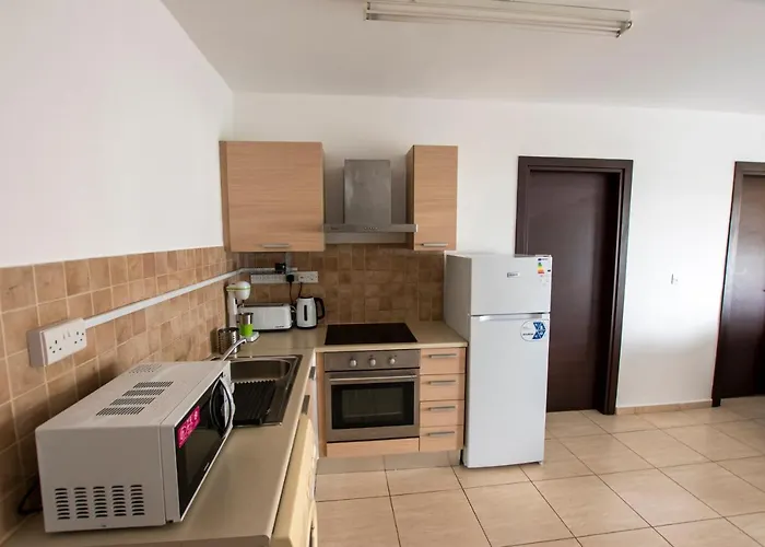 Glabur - The Master Atelier - City, Free Parking & Wifi, Welcomes You!!! *